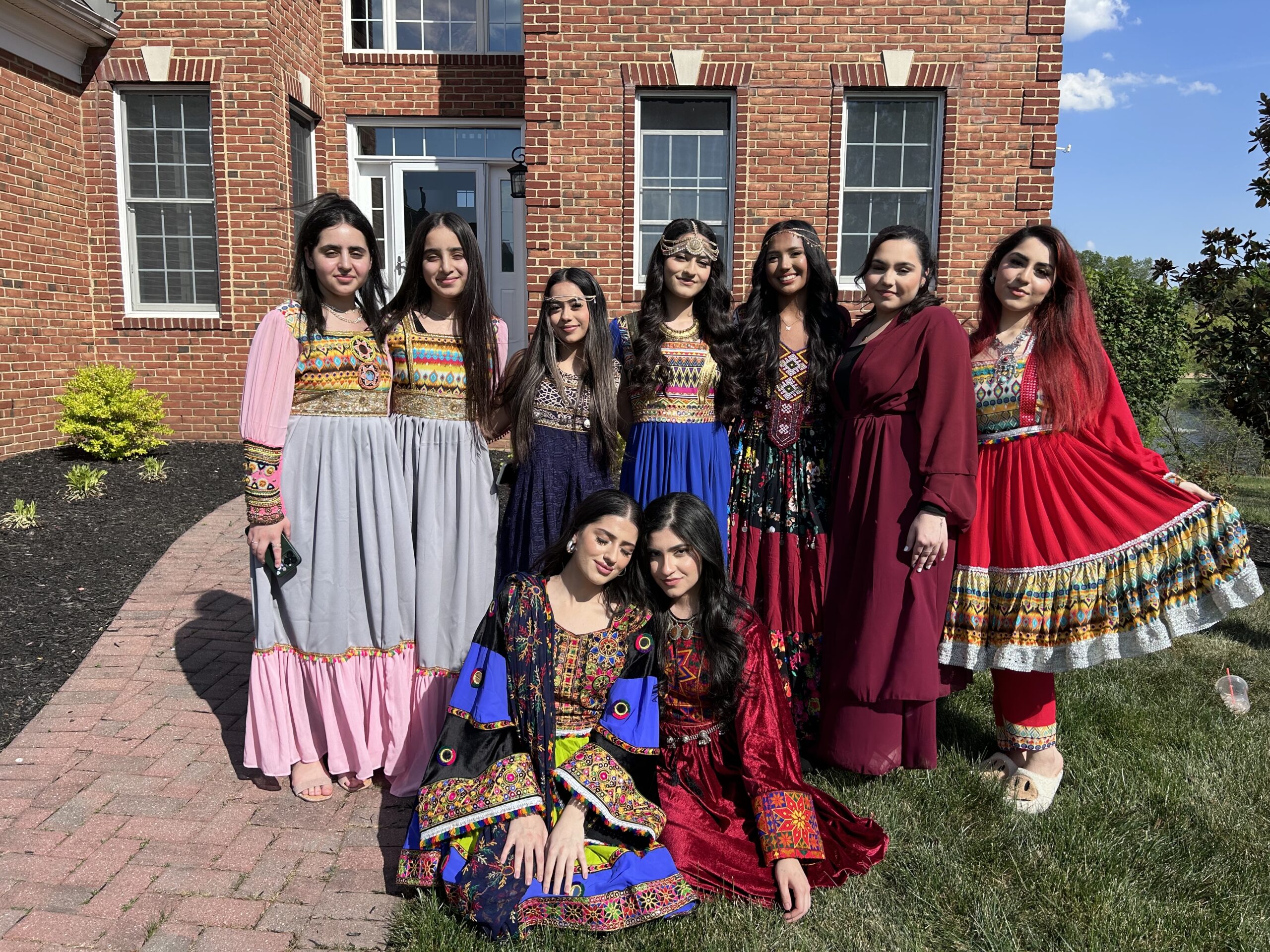 How to Style an Afghan Kuchi Dress With a Velvet Scarf for Eid Evenings (2026 Guide)